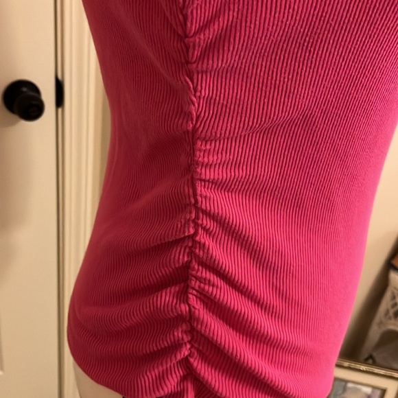Newport News pink ruched rib knit top Size small - Picture 2 of 8